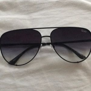 QUAY sunglasses never worn black